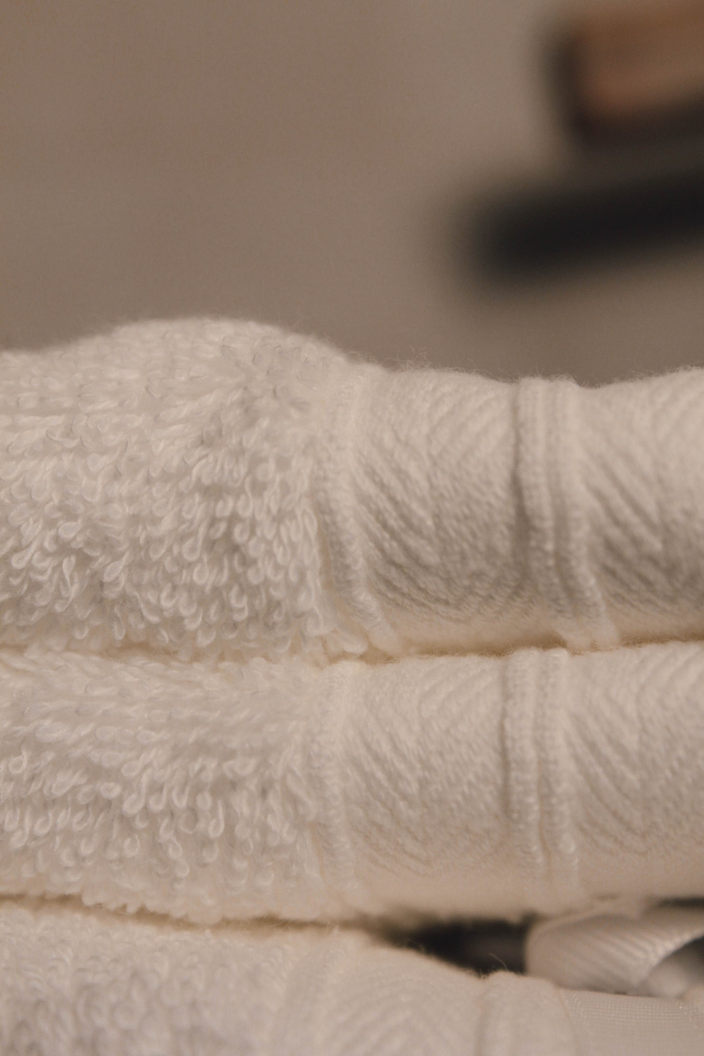 LILY TOWEL SET WITH BATH RUG
